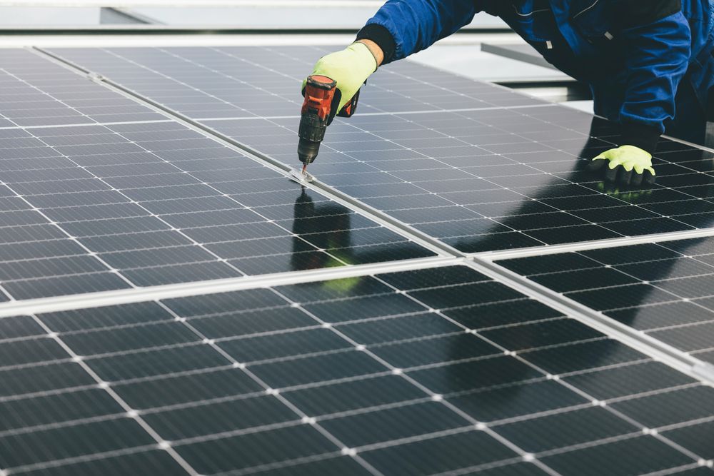 Fixation d'un module photovoltaïque sur rails
